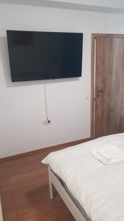 Apartament 1 Budiu Târgu-Mureş Esterno foto